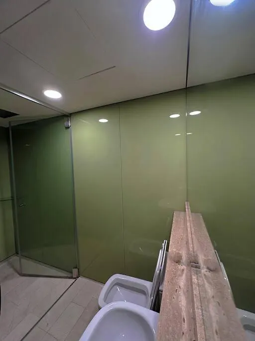 Klcc Skysuites With Private Balcony And Terrace 쿠알라룸푸르 아파트